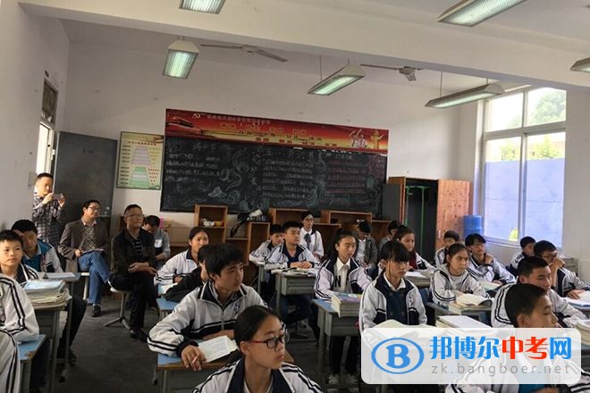 大邑縣實驗學校2022年學費、收費多少