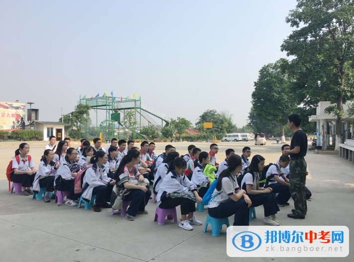 成都樹德光華中學開展校團委學生干部拓展訓練