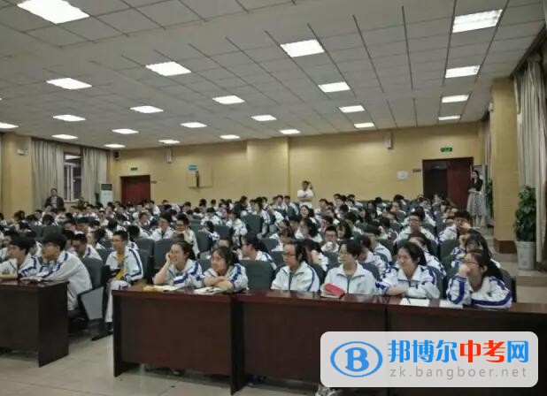 電子科技大學實驗中學拼搏，只為無怨無悔