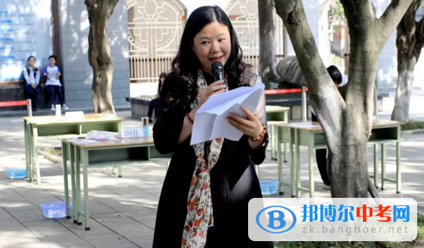 你是如此特別，就像世界上沒有兩片一模一樣的樹