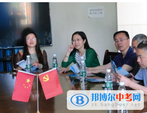 金堂縣教育局鐘剛副局長巡視實驗中學2017屆初三政治歷史畢業會考