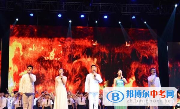 樂山沫若中學圓滿完成全區藝術展演活動演出任務