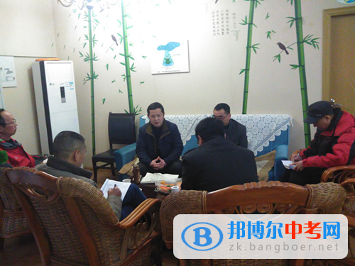 四川省成都市郫都區(qū)第二中學(xué)開展課題結(jié)題研討會