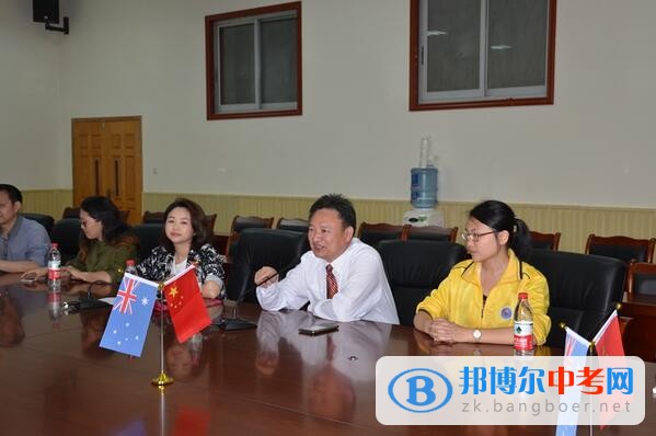 澳大利亞、美國高中校長“空降”成都高新實驗，為學生來華交流探路