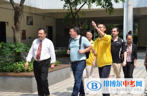 澳大利亞、美國高中校長“空降”成都高新實驗，為學生來華交流探路