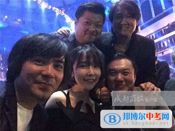成都七中2008屆文科畢業生劉戀喜獲臺灣第28屆金曲獎