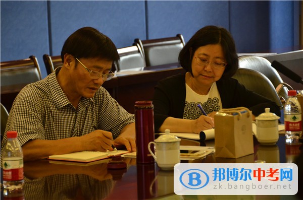 成都市媒介素養(yǎng)教育研討會在成都七中萬達學(xué)校召開
