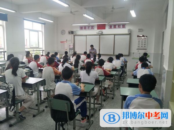 成都市樹(shù)德實(shí)驗(yàn)中學(xué)舉行2016—2017年下期散學(xué)典禮