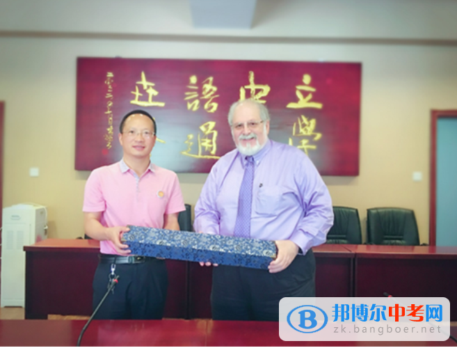 昆山杜克大學到訪成都外國語學校