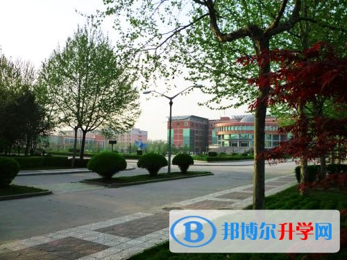 四川省瀘州高級中學校招生辦聯系方式