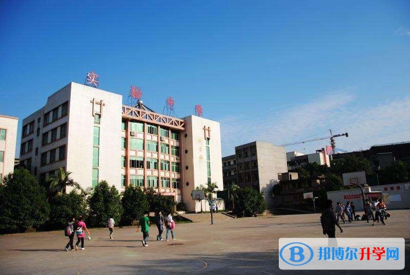 瀘州市實驗中學招生辦聯(lián)系電話