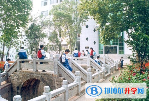 貴州省思南中學招生辦聯(lián)系電話