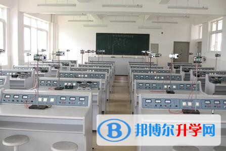 云南省下關第一中學招生辦聯(lián)系電話