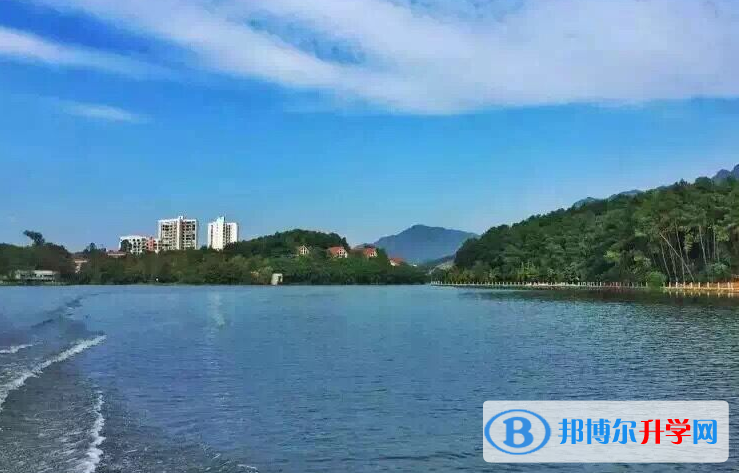 大足城南中學周邊景點