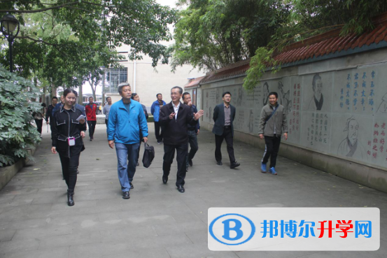 南部中學順利通過“全國青少年校園足球特色學校建設”現(xiàn)場評估