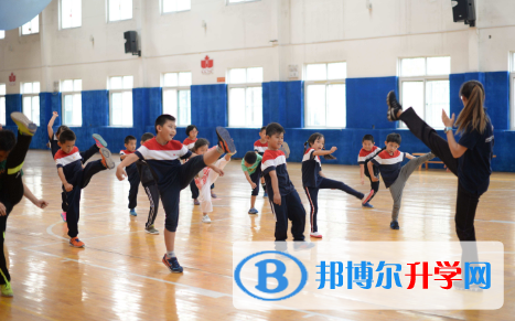 北京中加學校2023年招生辦聯(lián)系電話