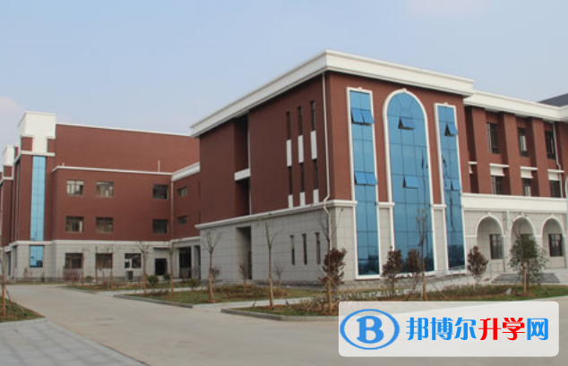 鎮(zhèn)江楓葉國(guó)際學(xué)校初中部2020年報(bào)名條件、招生要求、招生對(duì)象
