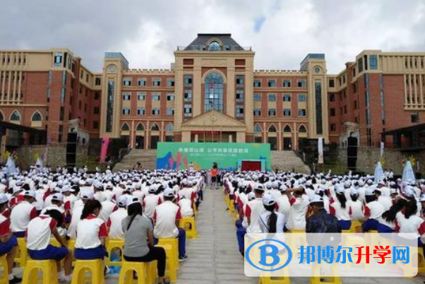 貴陽觀山湖中加國際學校初中部2020年報名條件、招生要求、招生對象