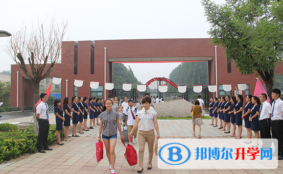 濮陽(yáng)建業(yè)國(guó)際學(xué)校小學(xué)部2020年學(xué)費(fèi)、收費(fèi)多少