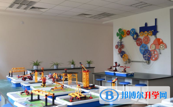鄭州一八國際小學2020年報名條件、招生要求、招生對象