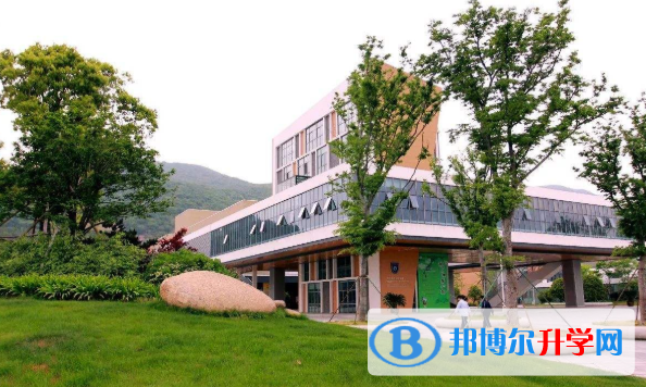 清鎮(zhèn)博雅國(guó)際實(shí)驗(yàn)學(xué)校2020年招生辦聯(lián)系電話(huà)