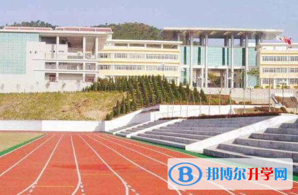 威海大光華國際學校2020年招生辦聯系電話