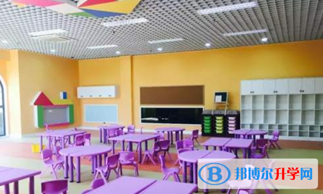 昆明呈貢青苗國際雙語學校初中部怎么樣、好不好