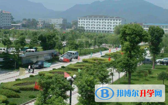安吉上墅私立高級中學2020年學費、收費多少