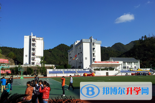 四川省青川中學(xué)2021年學(xué)費(fèi)、收費(fèi)多少
