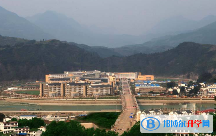 四川省青川第一高級中學(xué)2021年報名條件、招生要求、招生對象 