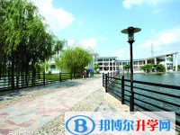 重慶黔江新華中學(xué)校2025年招生辦聯(lián)系電話