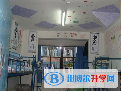三臺(tái)縣觀橋中學(xué)2021年宿舍條件
