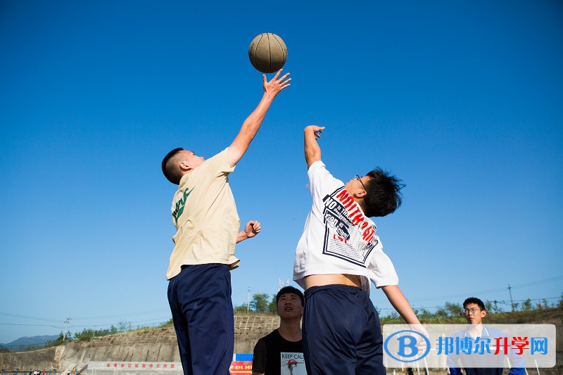 廣元市八二一中學(xué)2021年報名條件、招生要求、招生對象 