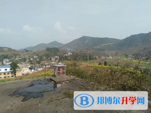 開(kāi)陽(yáng)縣楠木渡鎮(zhèn)中學(xué)2021年報(bào)名條件、招生要求、招生對(duì)象