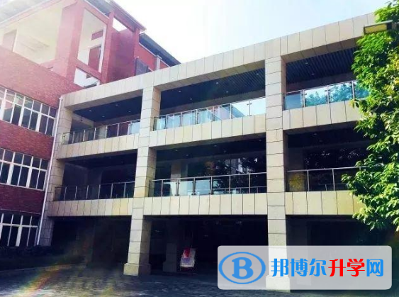 重慶松樹橋中學校網(wǎng)站網(wǎng)址 