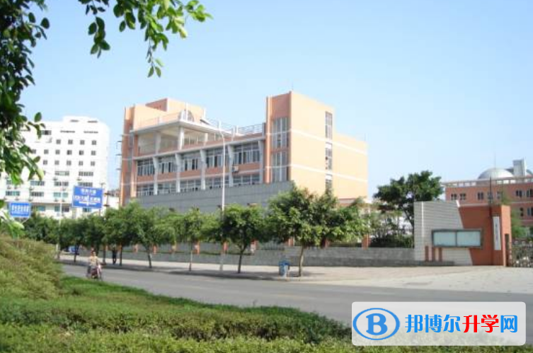 四川省內江市第六中學2022年學費、收費多少
