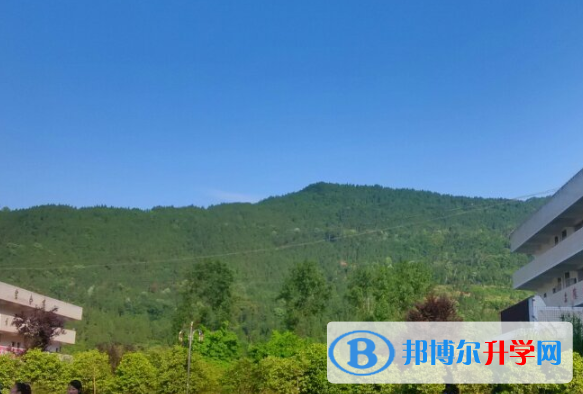 平昌縣金山中學(xué)2022年報(bào)名條件、招生要求、招生對(duì)象