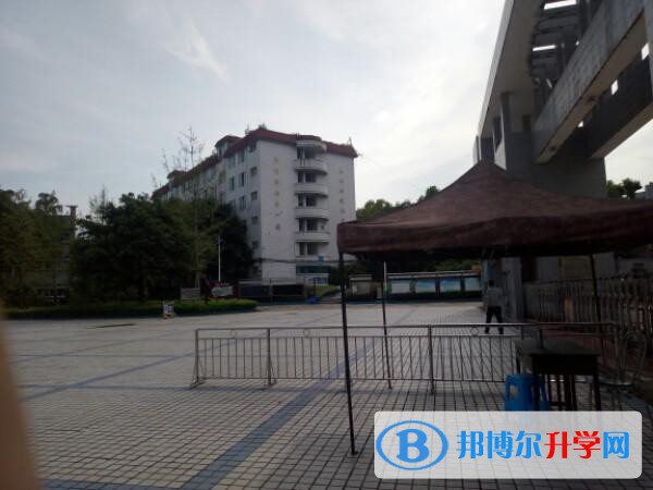 四川省高縣中學(xué)校2021年學(xué)費(fèi)、收費(fèi)多少