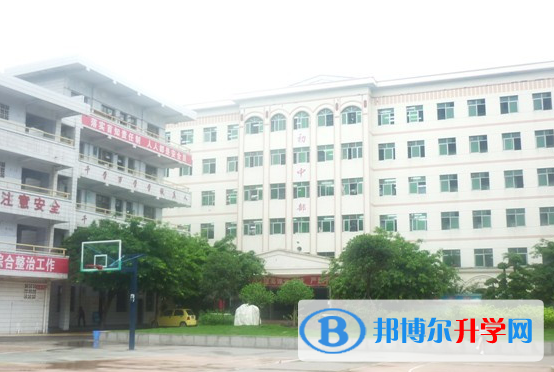 資陽市雁江區(qū)第一中學(xué)2021年招生簡章