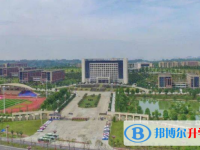 開(kāi)縣中和中學(xué)2025年招生辦聯(lián)系電話