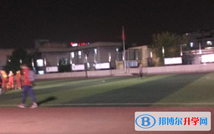 安順市第三中學(xué)2021年報(bào)名條件、招生要求、招生對(duì)象