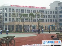 四川大學(xué)附屬中學(xué)2025年招生辦聯(lián)系電話