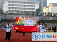 南江中學2022年學費、收費多少