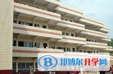 平昌縣云臺中學2022年招生辦聯系電話