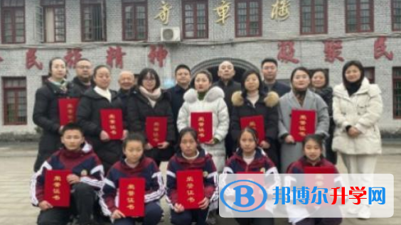 巴中市巴州區(qū)奇章中學校2022年招生計劃