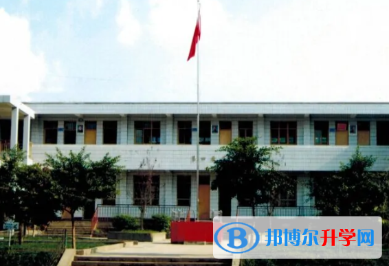 巴中市恩陽中學(xué)2022年招生辦聯(lián)系電話