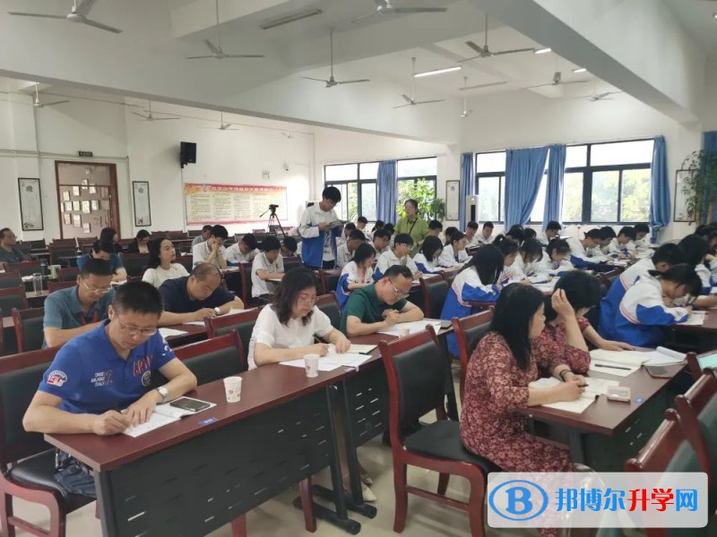 彭州市敖平中學(xué)2022年招生辦聯(lián)系電話