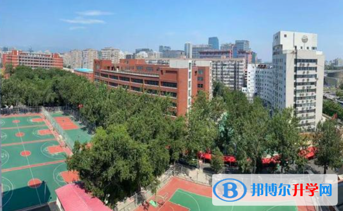 中國人民大學(xué)附屬中學(xué)2023年招生辦聯(lián)系電話