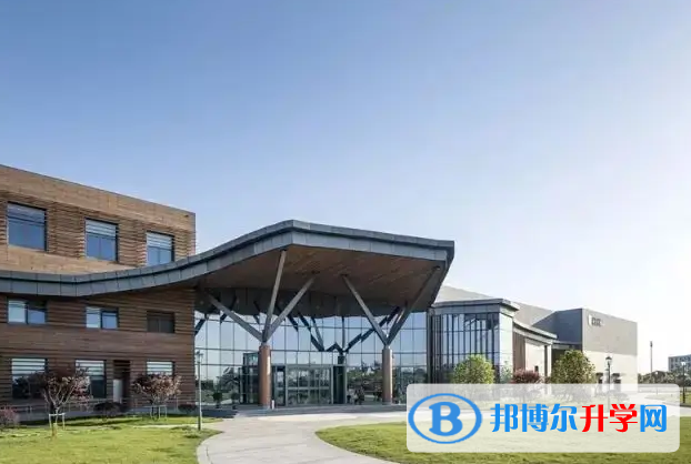 昆山加拿大國際學(xué)校2023年錄取分?jǐn)?shù)線