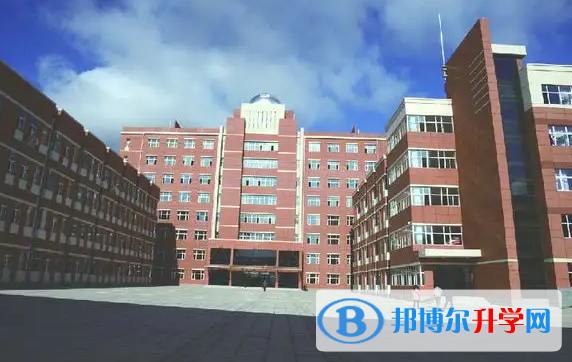 重慶市大足田家炳中學2023年招生辦聯系電話